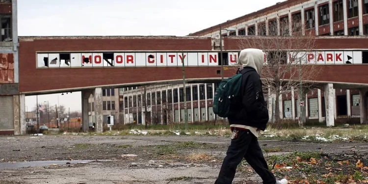 El neoliberalismo se desmorona: de nosotros depende el futuro