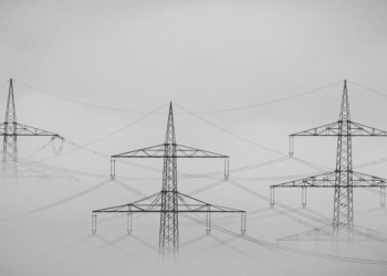 La otra cara de la Inteligencia Artificial: estos podrían ser sus impactos ambientales en América Latina.