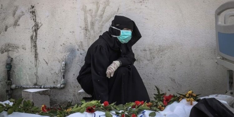 Palestina. Descubren 392 cuerpos en fosas comunes del complejo médico Nasser