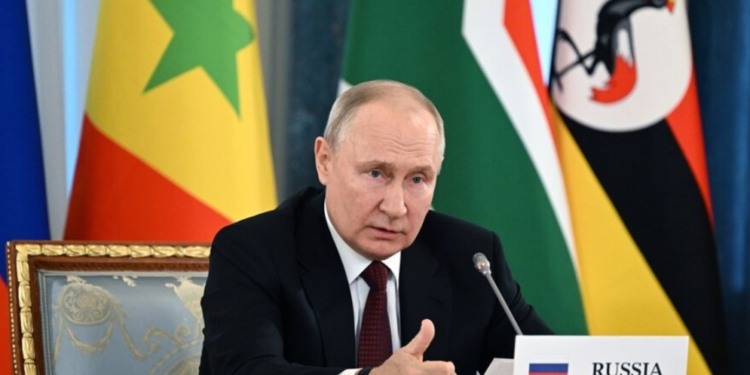 Rusia ordena maniobras militares con armas nucleares tras “amenazas” de Macron