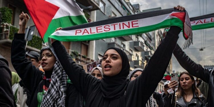 La lucha persistente: el activismo de las mujeres palestinas en la resistencia nacional y la búsqueda de igualdad de género