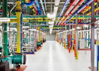 La IA consume 10 veces más energía que una búsqueda normal de Google. Podría cargar siete coches eléctricos por segundo