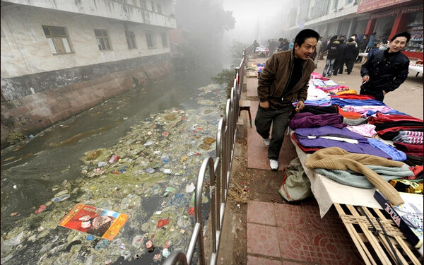 China. La pobreza sistémica frena la economía