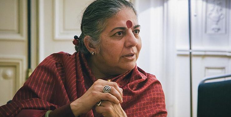«El nacionalismo del odio es socio del neoliberalismo corporativo». Entrevista a Vandana Shiva, activista ecofeminista
