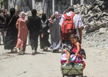 Palestina. Infancia en Gaza enfrenta grave crisis educativa / Nueva oleada de desplazamiento y arrestos de mujeres al este de Gaza