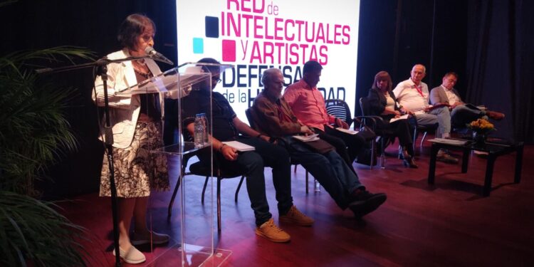 Red de Intelectuales y Artistas por la Vida reflexionaron sobre los nuevos desafíos de la humanidad