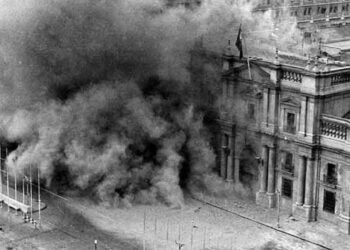 Chile. “Exhumar la memoria”: la historia del equipo que busca los restos de La Moneda
