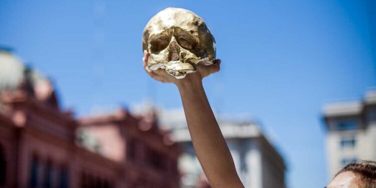 Ecología Social. Violencia colonial, continuidades y futuros por disputar