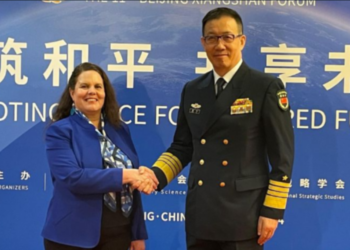 En visita a Beijing: ministra de Defensa afirma que Chile busca ampliar cooperación militar con China