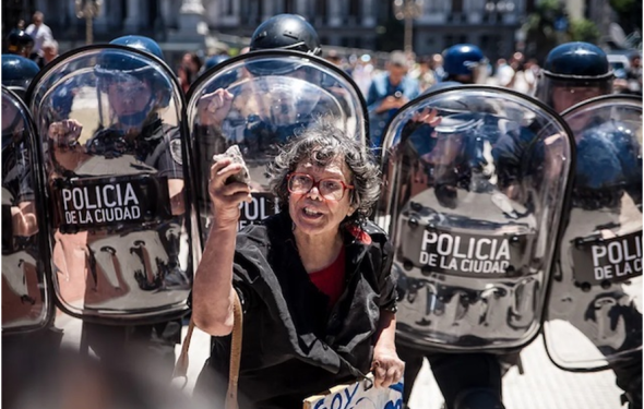 Pensar los (nuevos) derroteros de las izquierdas y las derechas latinoamericanas en un mundo en crisis