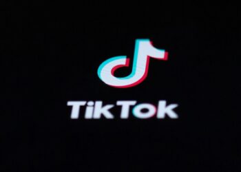 No va a quedar ni un solo rincón de la web sin scrapear para la IA: TikTok lo hace hasta más rápido que OpenAI