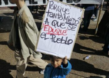 Argentina. Estudiantes, docentes, piqueteros, gremios, pueblo todo, repudiaron en las calles a Milei y sus vetos dictatoriales (fotoreportaje II)