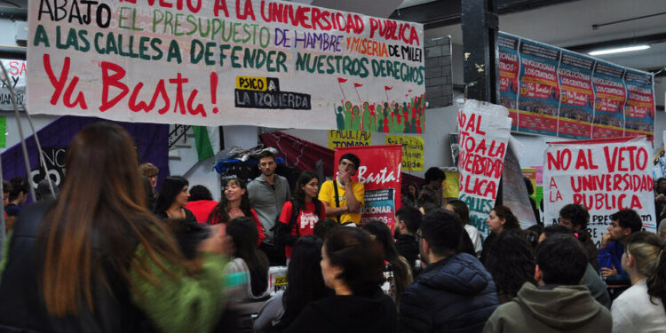 Argentina. Se mantienen las tomas y asambleas en todo el país