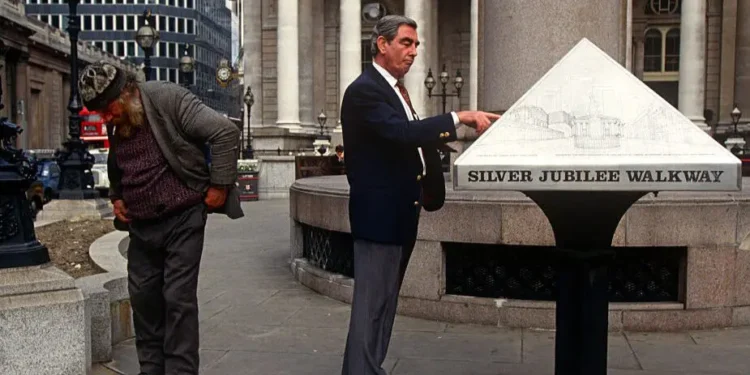 El capitalismo no erradica la pobreza, la profundiza