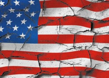 Mienten, engañan, roban, bombardean y manipulan