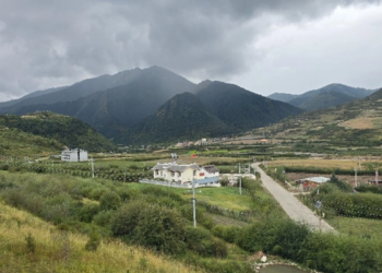 China. Pueblo rural da forma a su propia transformación