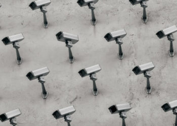 Militarización, criminalización y vigilancias: la ciudad al servicio de las élites. Una investigación del Centre Delàs aborda las políticas seguritarias en Los Ángeles, París, Barcelona y Jerusalén