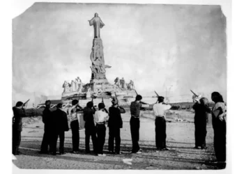 Dios ha muerto fusilado