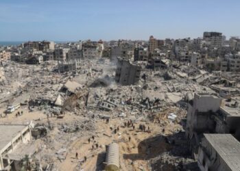 Un genocidio entre dos crisis. Consideraciones sobre el futuro y el pasado del actual mundo peligroso