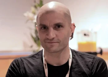 «La necesidad de la izquierda de valorar la no-racionalidad, el marxismo gótico y, por supuesto, Borges». Una entrevista con China Miéville