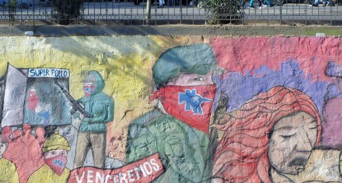 “Todo lo que tenías que hacer” y las mujeres ayudistas en la dictadura de Pinochet: un testimonio