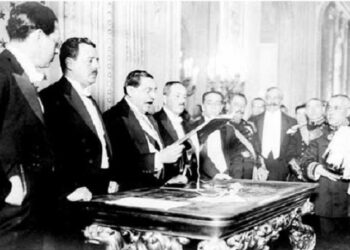 La Constitución de 1925 fue impuesta por el ejército (1 y 2)