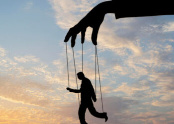 Cómo hace el capitalismo para hacerte creer que tu voto es democracia. Un resumen de las reflexiones de BYUNG-CHUL HAN, filósofo surcoreano afincado en Alemania 