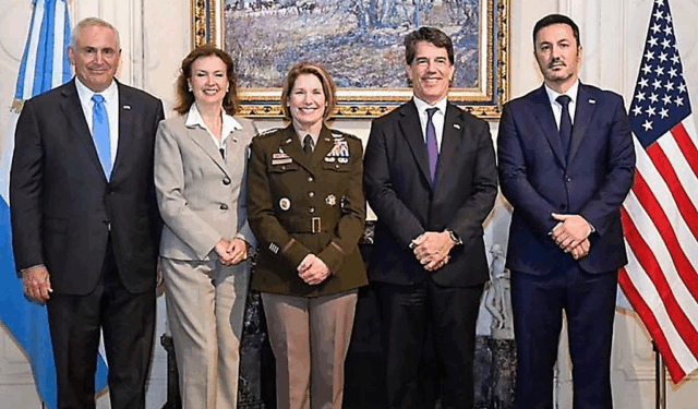 Argentina: Por un puñado de dólares[1]