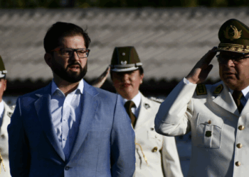 A un día del 18-O: Ricardo Yáñez, ex director de carabineros —formalizado por crimenes de lesa humanidad— dicta cátedra sobre “ pandemia de inseguridad” en el medio de prensa de Mosciatti, Biobio